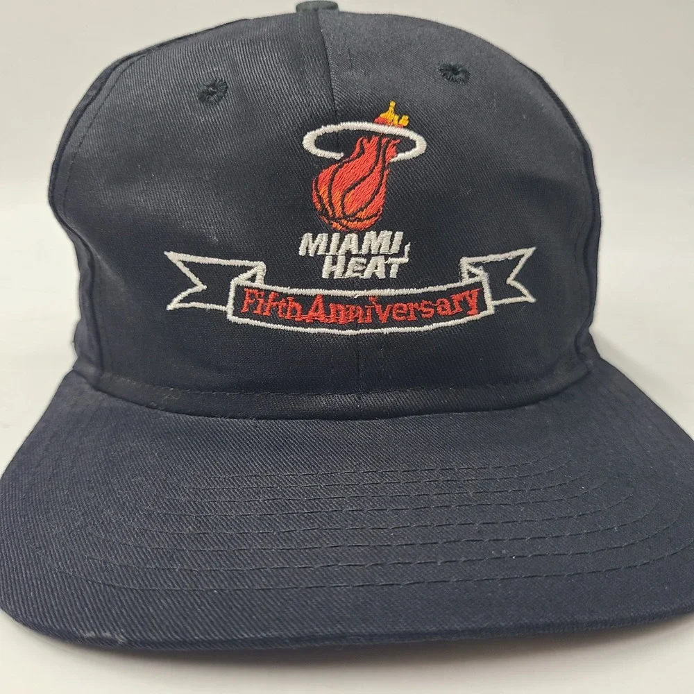 Vintage Miami Heat Hat Snapback Pro Style Black Red NBA 5th‎ Anniversary 90s Men